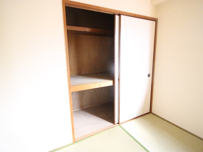 物件内観写真15　(収納)