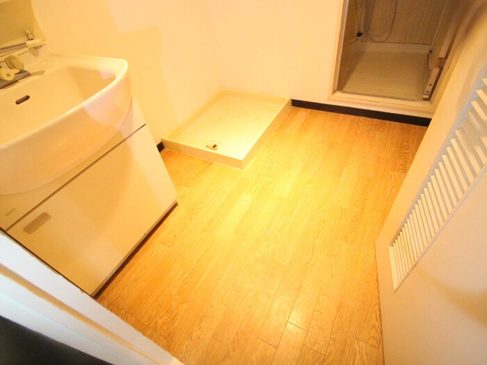 物件内観写真19　(洗濯機置場)