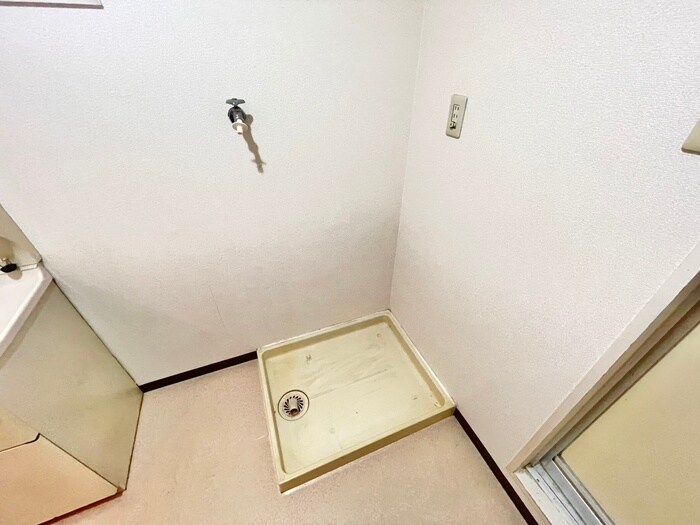 物件内観写真20　(洗濯機置場)