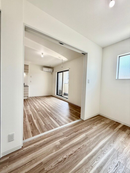 物件内観写真10　(居室)