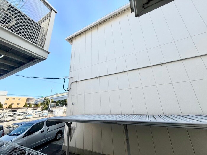 物件内観写真18　(室内からの展望)