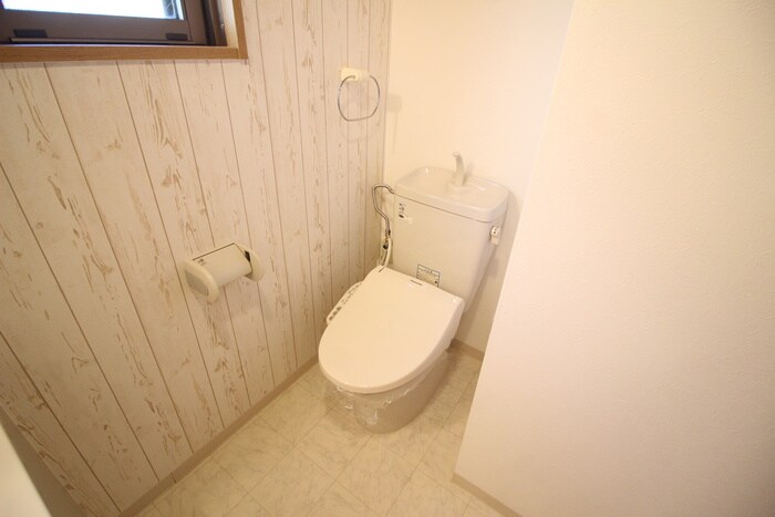 物件内観写真14　(トイレ)