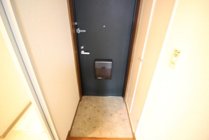 物件内観写真15　(玄関)