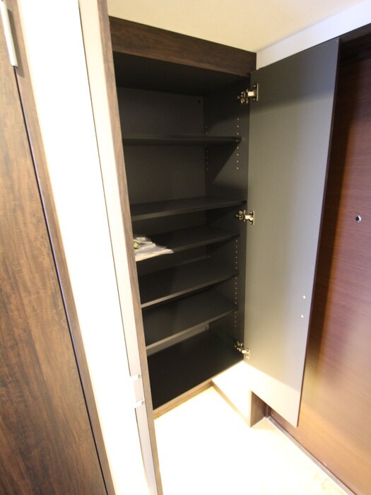 物件内観写真18　(靴箱)