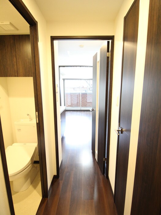 物件内観写真19　(廊下)