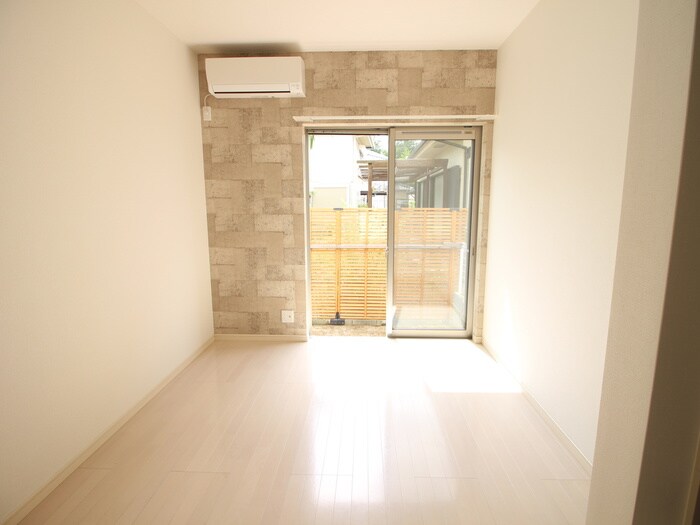 物件内観写真9　(居室)