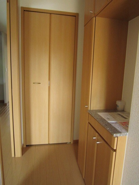 物件内観写真8　(靴箱)