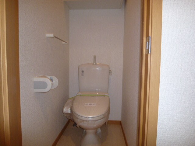 物件内観写真13　(トイレ)