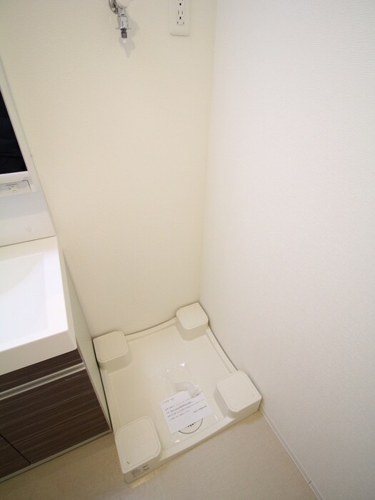 物件内観写真12　(洗濯機置場)