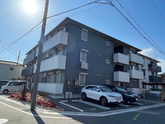 物件外観写真1　(外観写真)