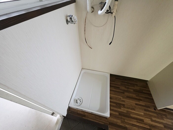 物件内観写真12　(洗濯機置場)