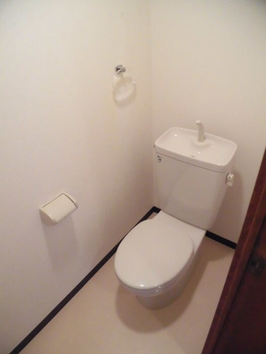 物件内観写真14　(トイレ)