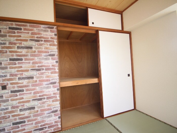 物件内観写真12　(収納)