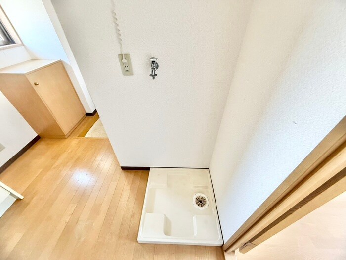 物件内観写真19　(洗濯機置場)