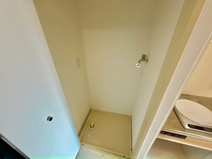 物件内観写真13　(洗濯機置場)