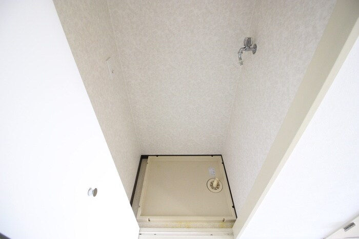 物件内観写真14　(洗濯機置場)