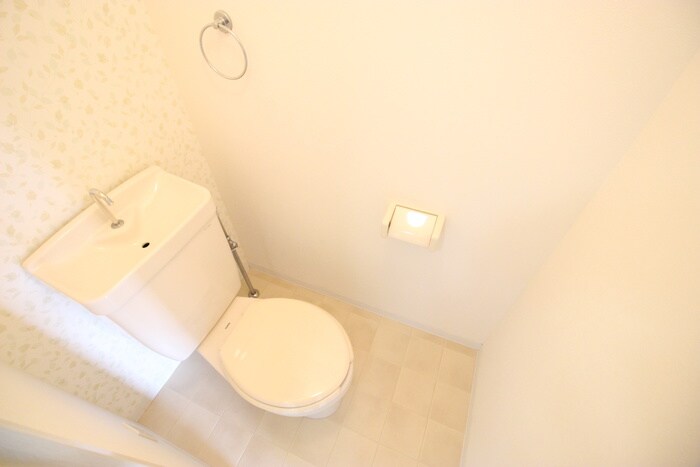 物件内観写真15　(トイレ)