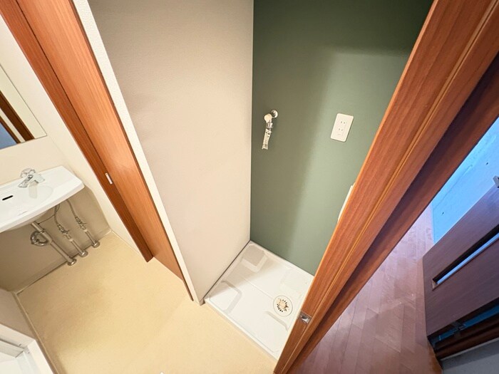 物件内観写真11　(洗濯機置場)