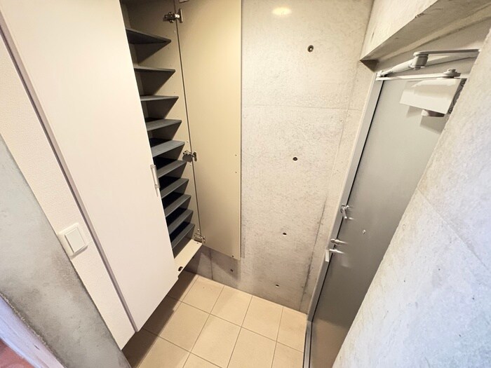 物件内観写真16　(靴箱)