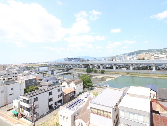 物件内観写真16　(室内からの展望)