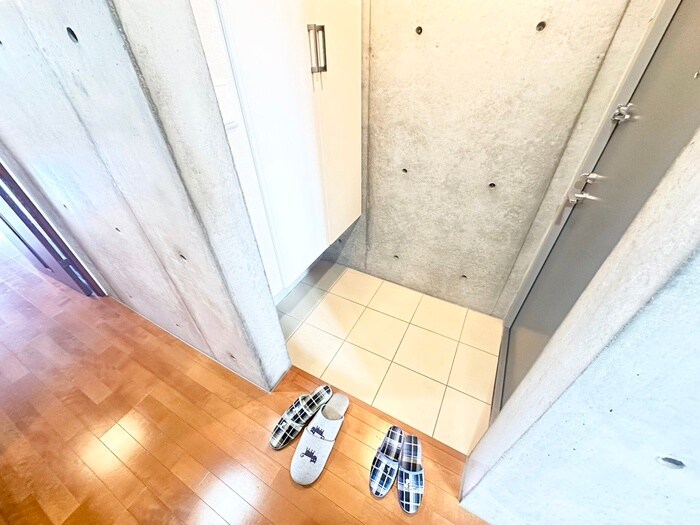 物件内観写真19　(玄関)