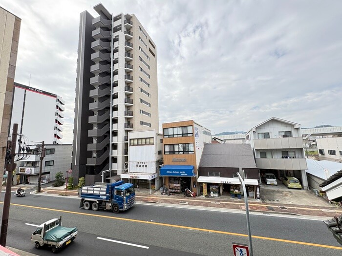 物件内観写真22　(室内からの展望)