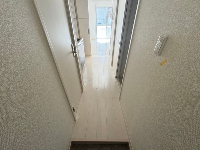 物件内観写真15　(廊下)