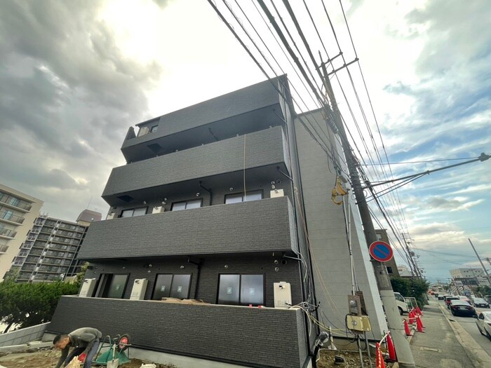 物件外観写真1　(建築中)