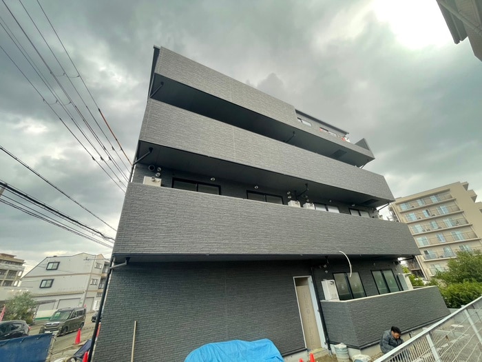 物件外観写真3　(建築中)