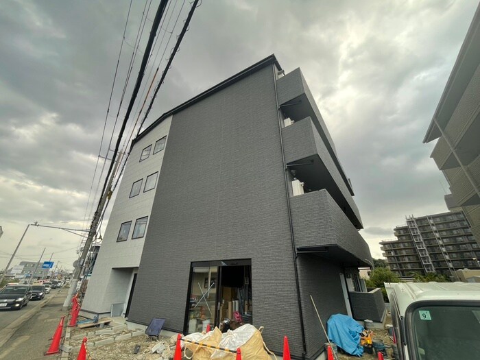 物件外観写真6　(建築中)