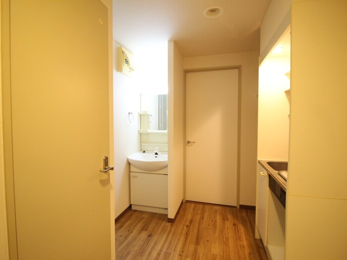 物件内観写真19　(廊下)