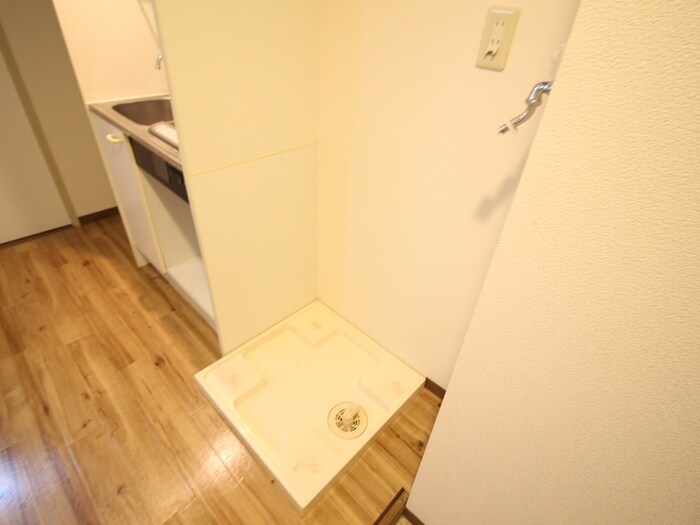 物件内観写真20　(洗濯機置場)