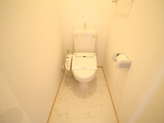 物件内観写真12　(トイレ)