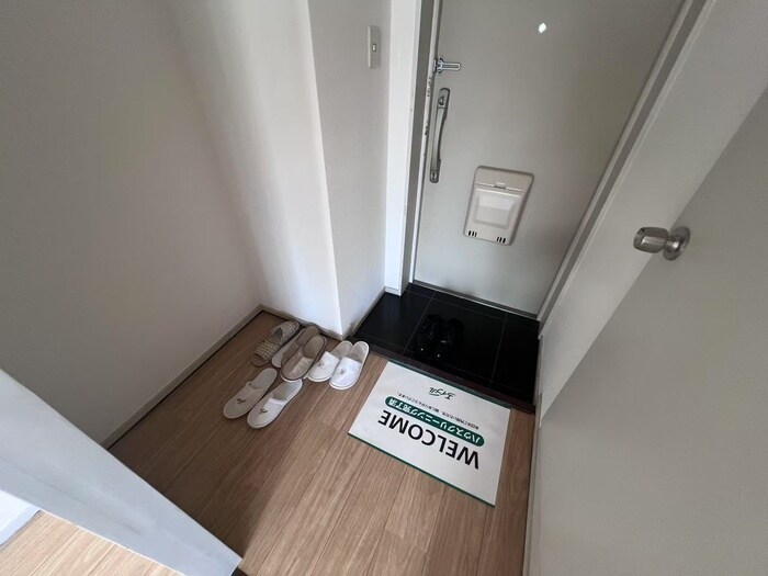 物件内観写真9　(玄関)