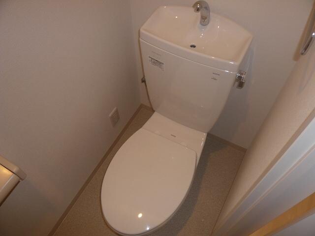 物件内観写真10　(トイレ)