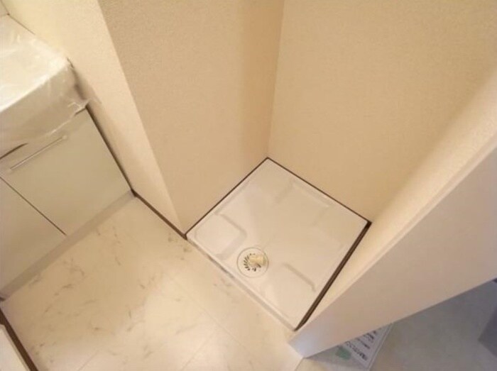 物件内観写真12　(洗濯機置場)