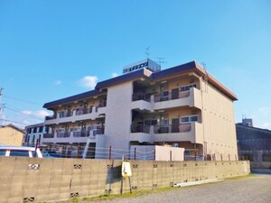 松田マンション外観写真