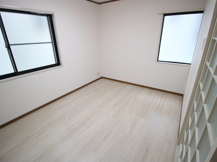 物件内観写真8　(居室)