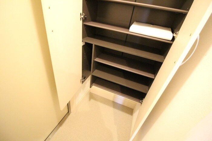 物件内観写真16　(靴箱)