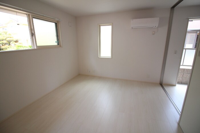 物件内観写真22　(居室)