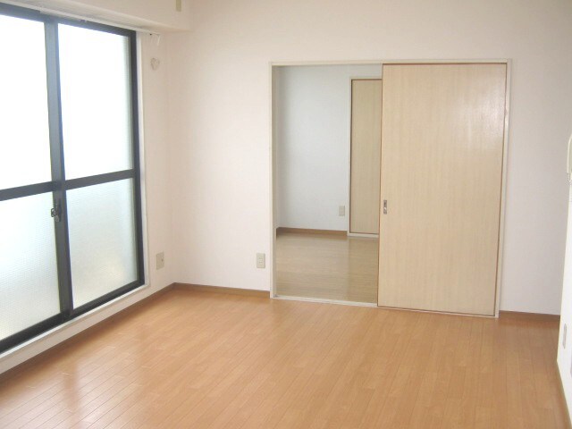 物件内観写真11　(居室)