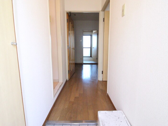 物件内観写真18　(廊下)