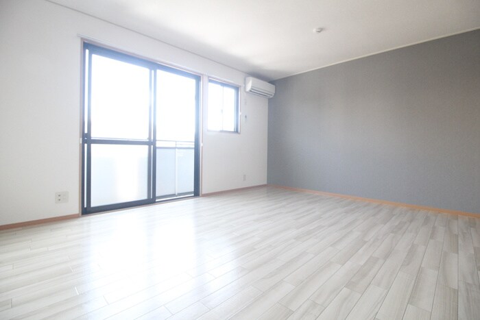 物件内観写真21　(居室)