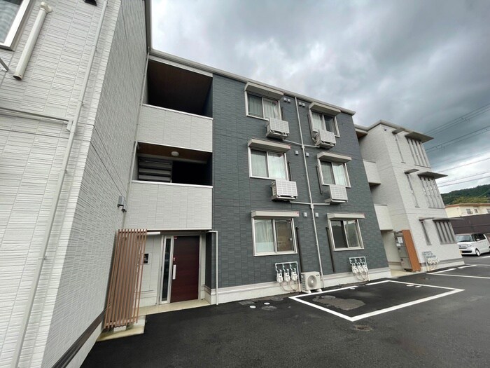 物件外観写真3　(外観写真)