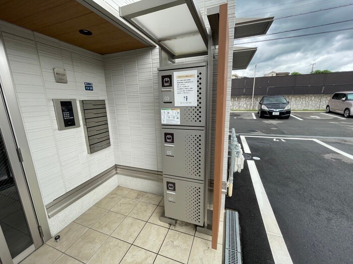 物件外観写真6　(建物設備)