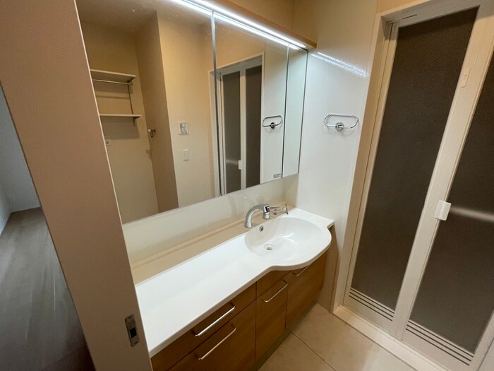 物件内観写真12　(洗面)