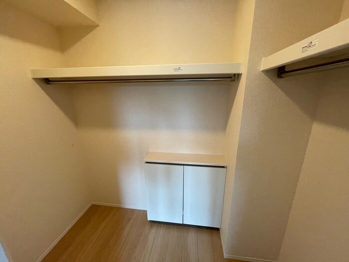 物件内観写真21　(廊下)