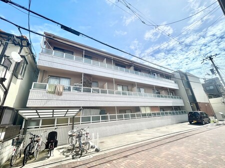 ポート入船外観写真