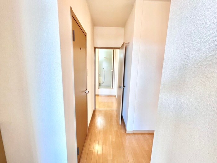 物件内観写真17　(廊下)