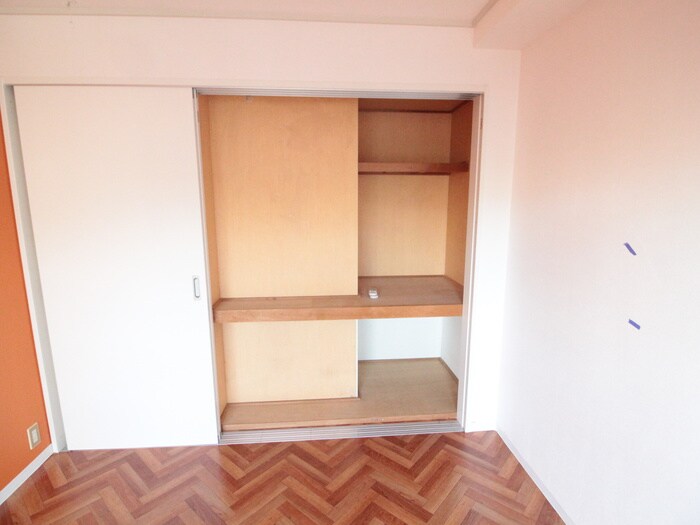 物件内観写真16　(収納)
